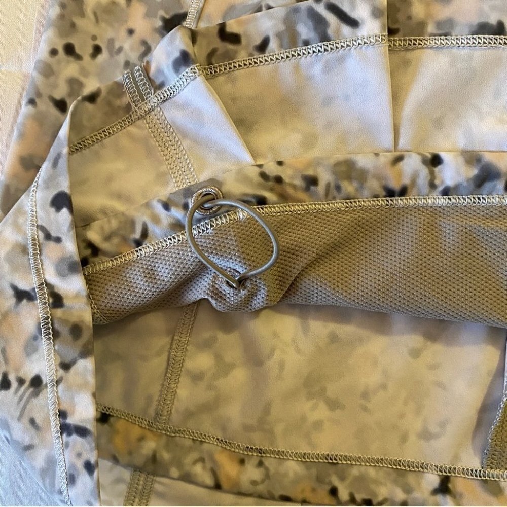 Lululemon Gather Me Slightly Ladies 6 Grey Floral - Picture 12 of 16